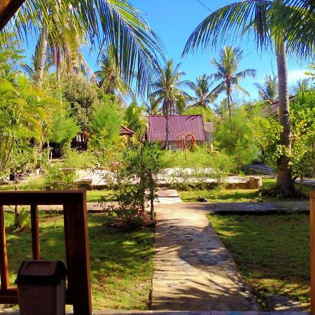 Tunai Cottages Gili Meno Bagian luar foto