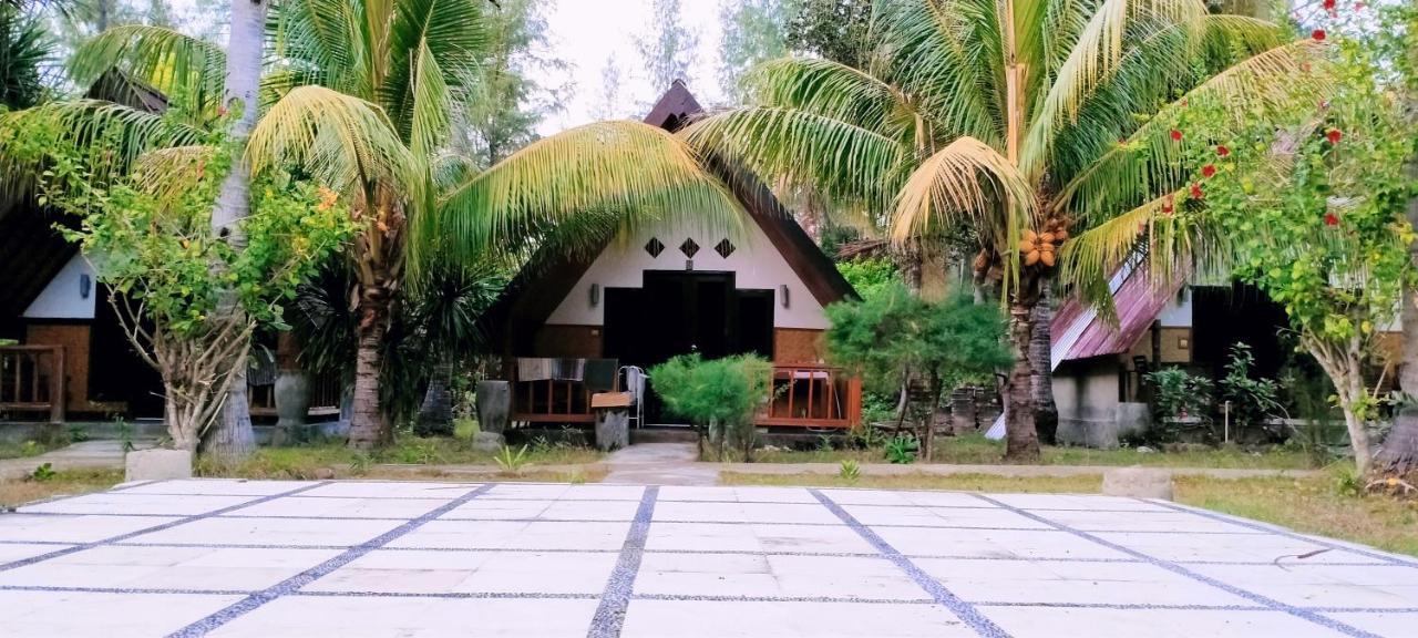 Tunai Cottages Gili Meno Bagian luar foto