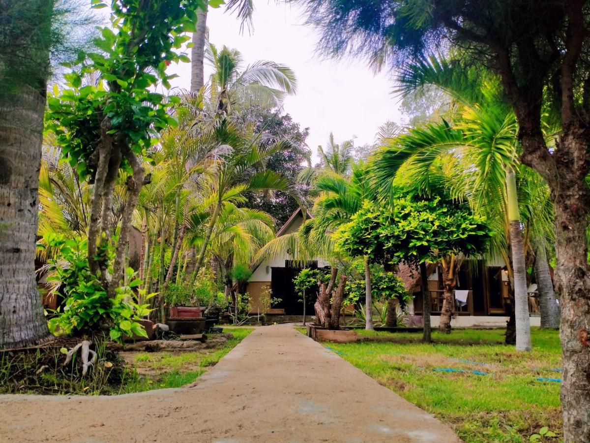 Tunai Cottages Gili Meno Bagian luar foto