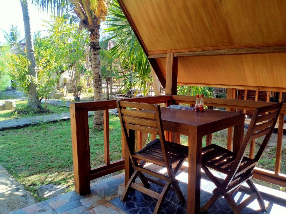 Tunai Cottages Gili Meno Bagian luar foto