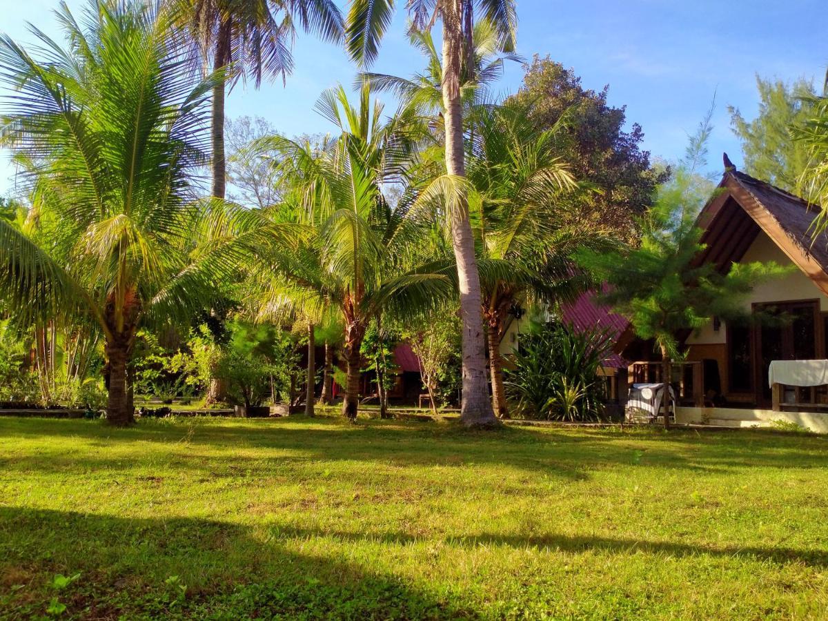 Tunai Cottages Gili Meno Bagian luar foto